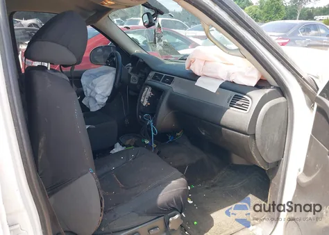 2008 Chevrolet Tahoe Police z USA, uszkodzony, nr VIN 1GNEC030X8R240972